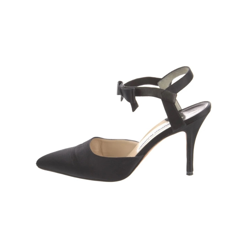 Manolo Blahnik Satin Bow Accents Slingback Pumps
Women's Size: 7.5 | IT 37.5